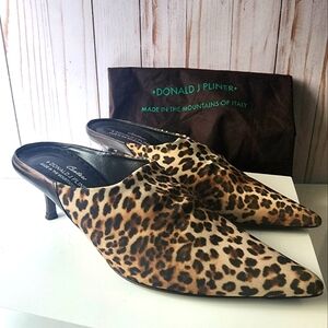 Donald J Pliner Mules